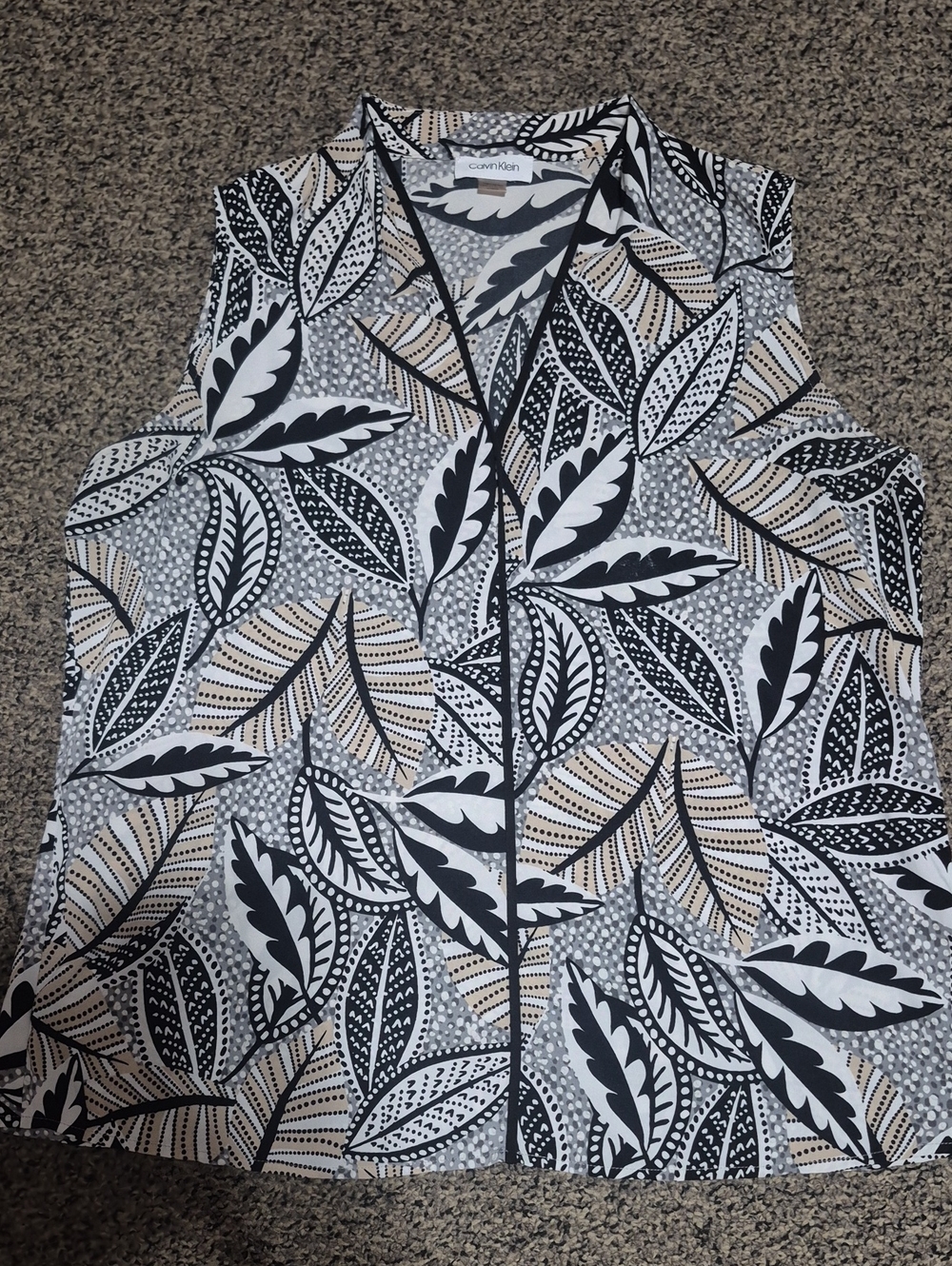 Calvin Klein Leaf-Print Sleeveless V-Neck Top in Black, White & Beige